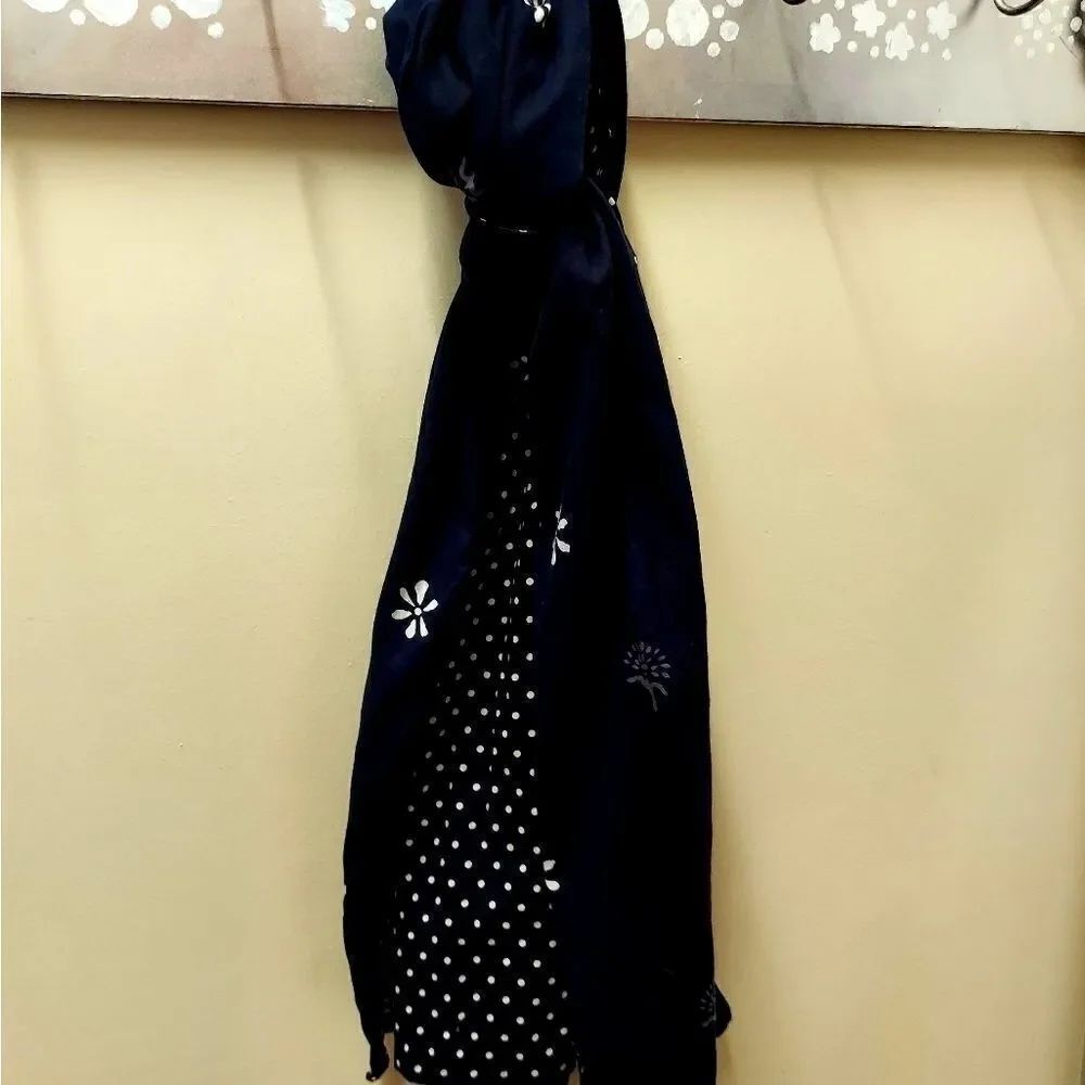 Classic four season scarf